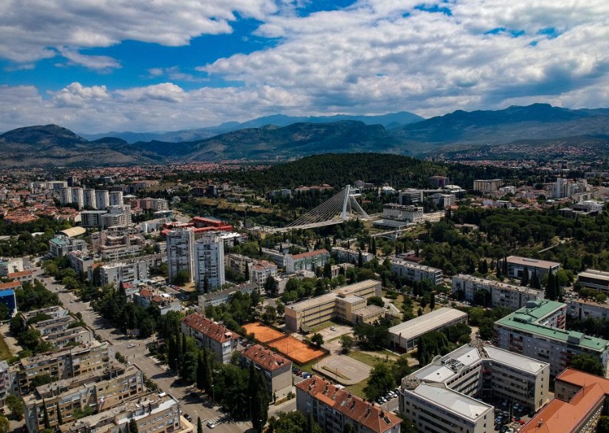 Urbanised Plot by the Road in Donja Gorica, Podgorica